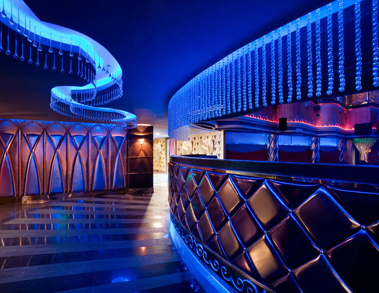 RGBW LED Strip Light - 4-In-1 Chip 5050 Color-Changing LED Tape Light - 24V - IP20 - 3000K/6000K
